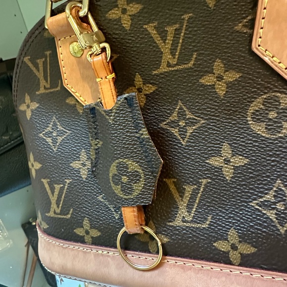 Repurposed LV Clochette keychain - Picture 4 of 13